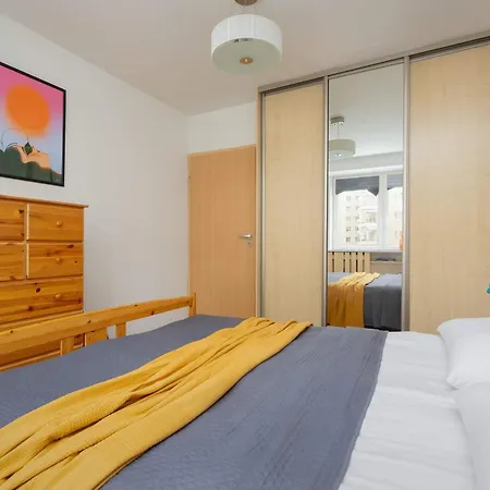 Family For 6 People In By Renters Apartmán