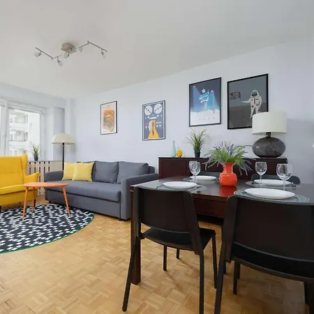 Family For 6 People In By Renters *