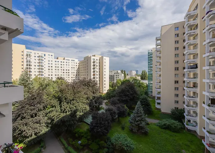 Family For 6 People In By Renters Apartment